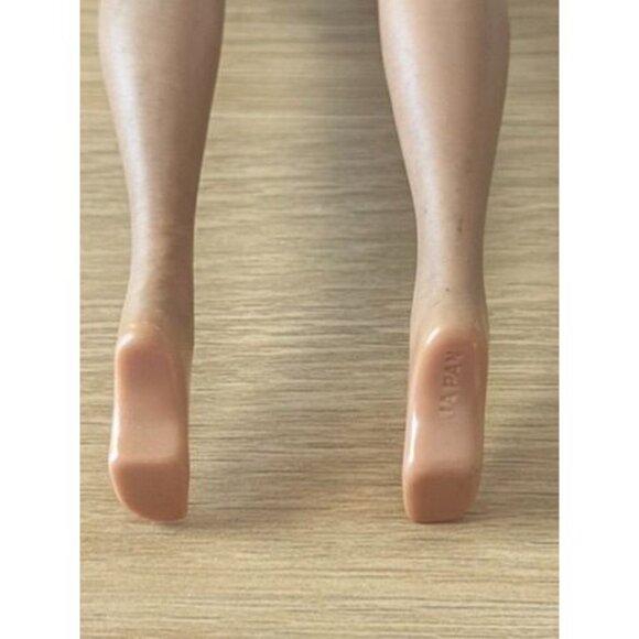 VTG Midge 1962 Brown Bubble Hair Blue Eyes Side Eye Original Red Swimsuit - Picture 15 of 16